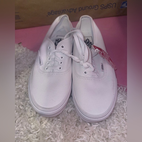 Vans Classic White Canvas Shoes - Picture 3 of 6